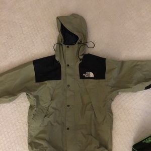 Mens VINTAGE Gore-Tex North Face jacket